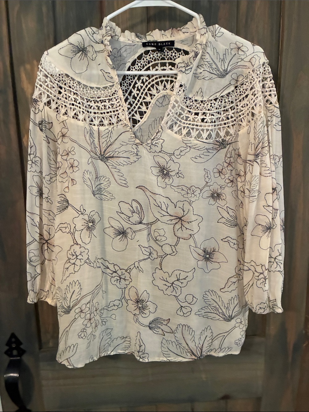 Como Black Women's Cream Floral Crochet Yoke Blouse